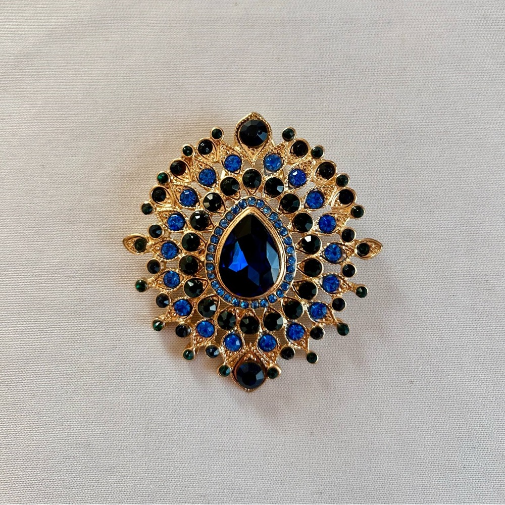 Vintage Style Gold Tone Blue Crystal Statement Pendant Victorian Style